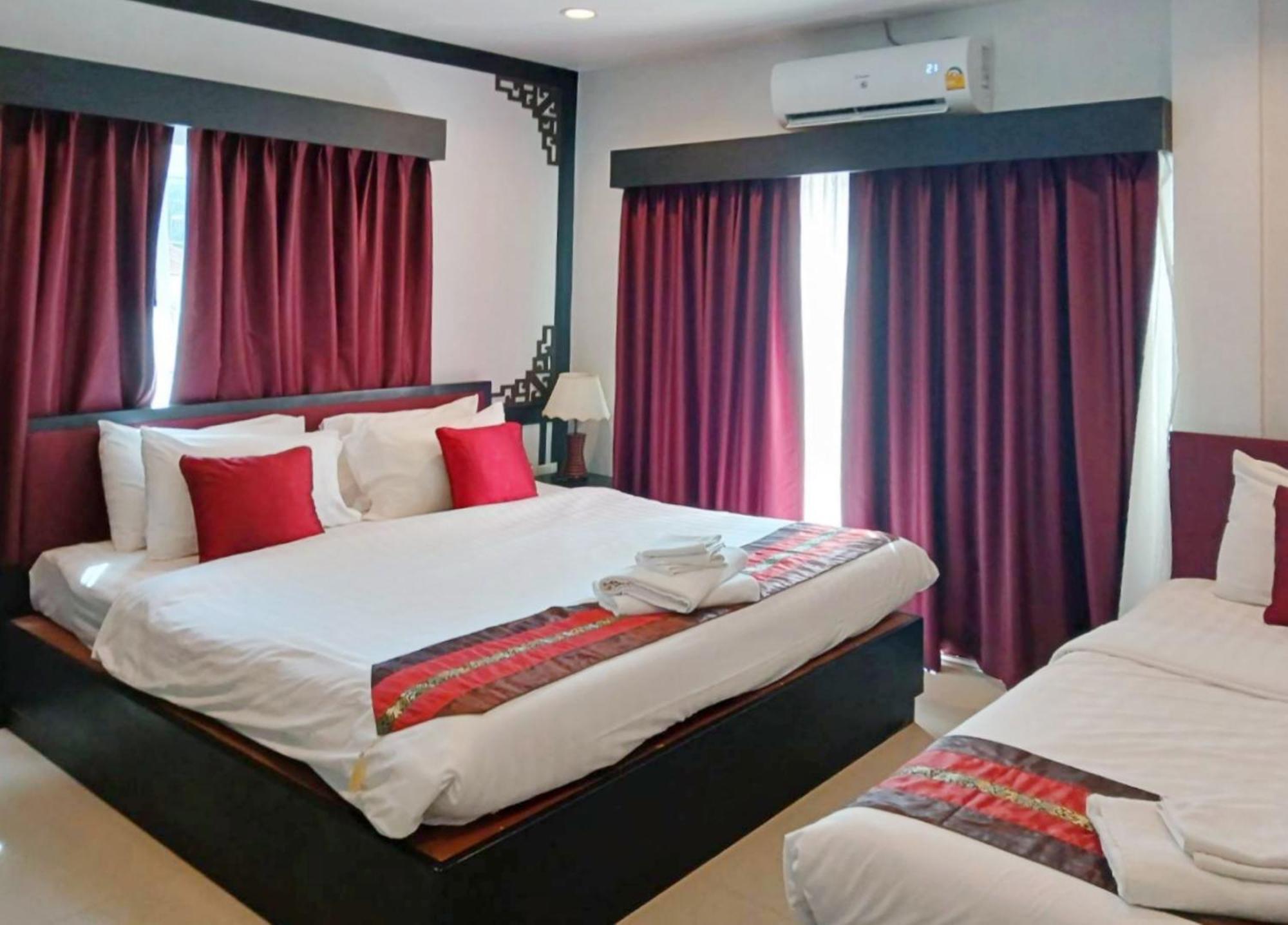 Sunray Beach Hotel Patong Exterior photo