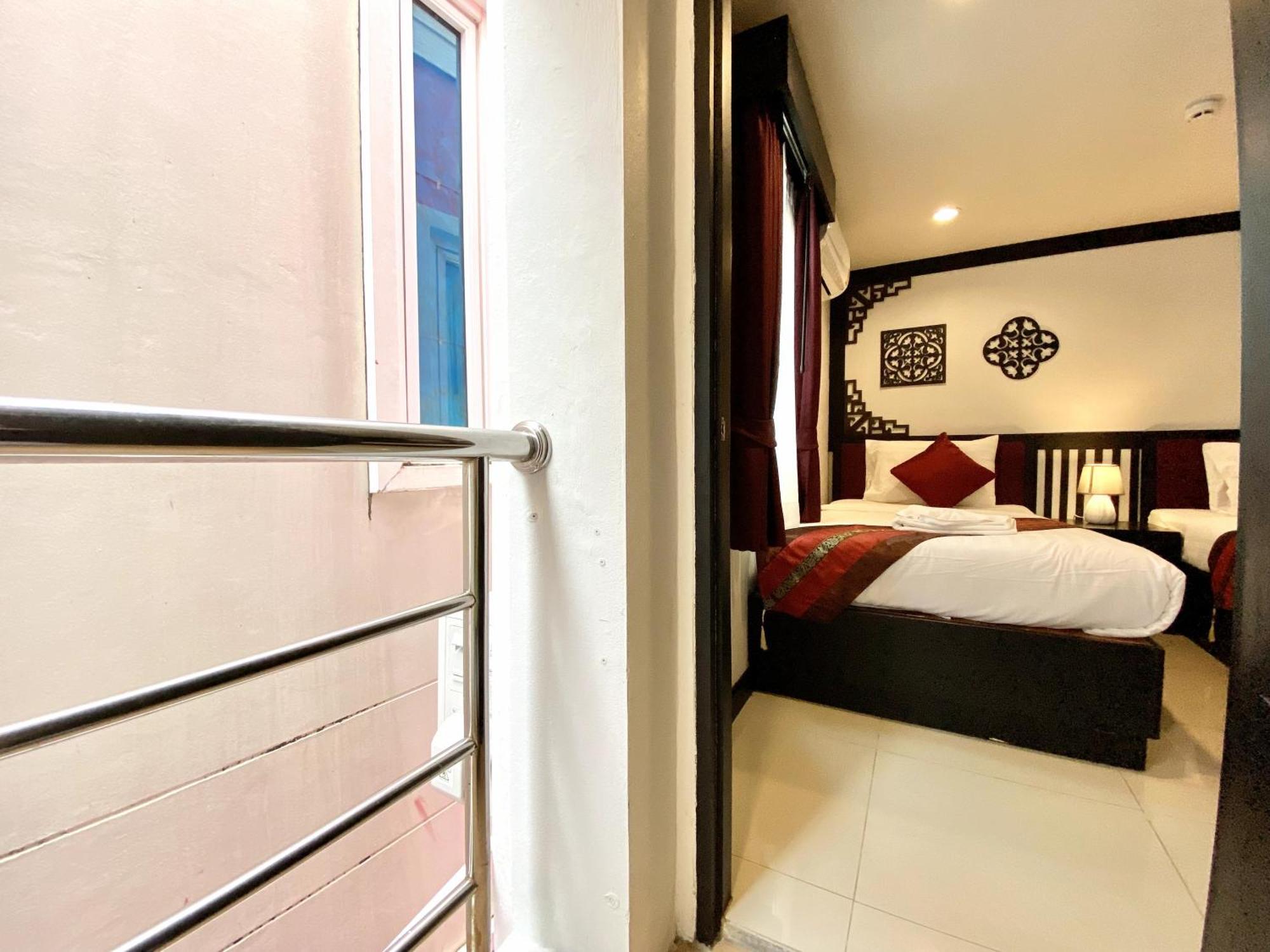 Sunray Beach Hotel Patong Exterior photo