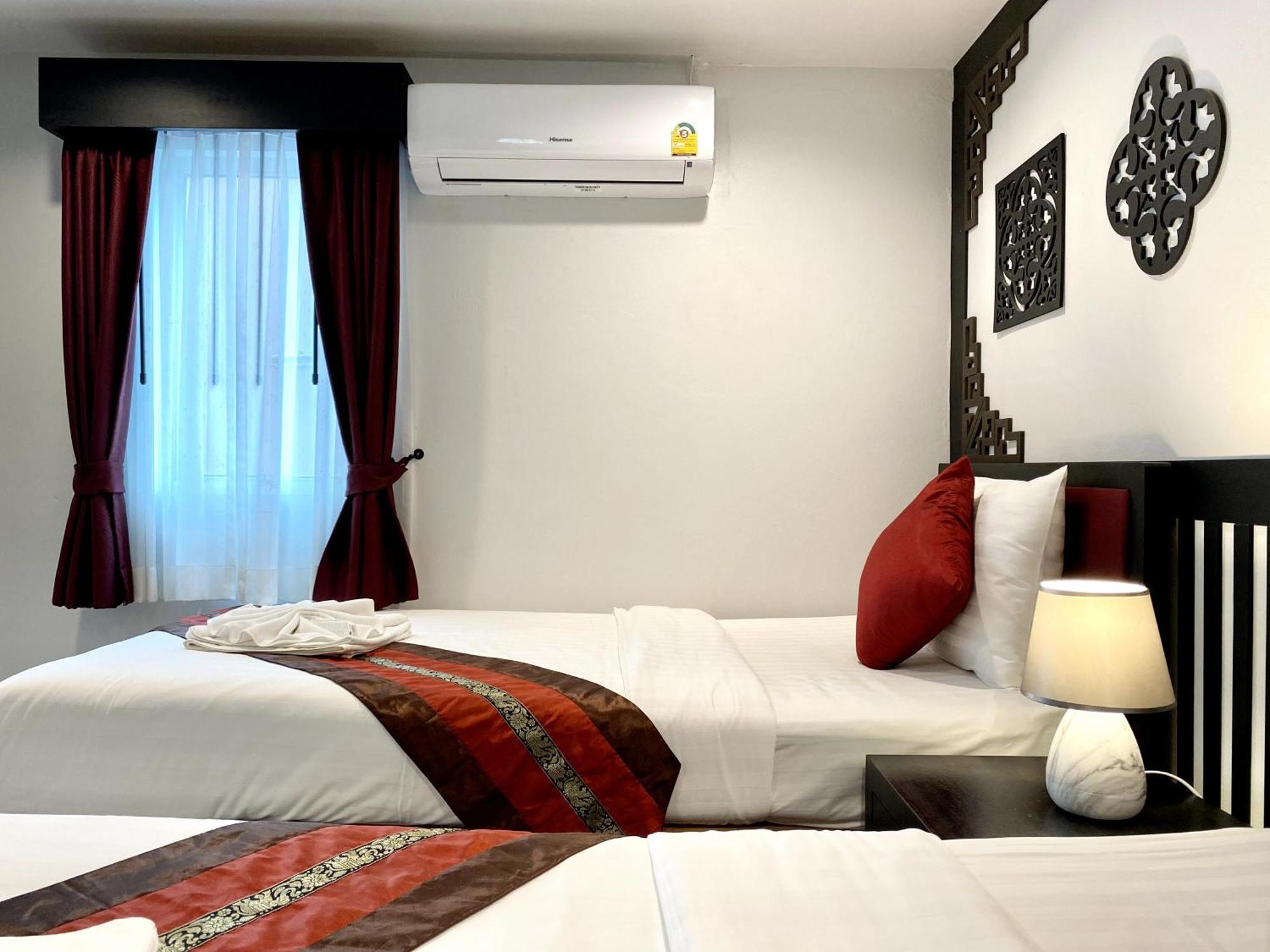Sunray Beach Hotel Patong Exterior photo